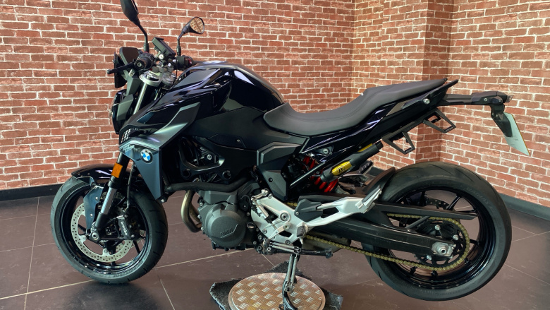 BMW F900 R